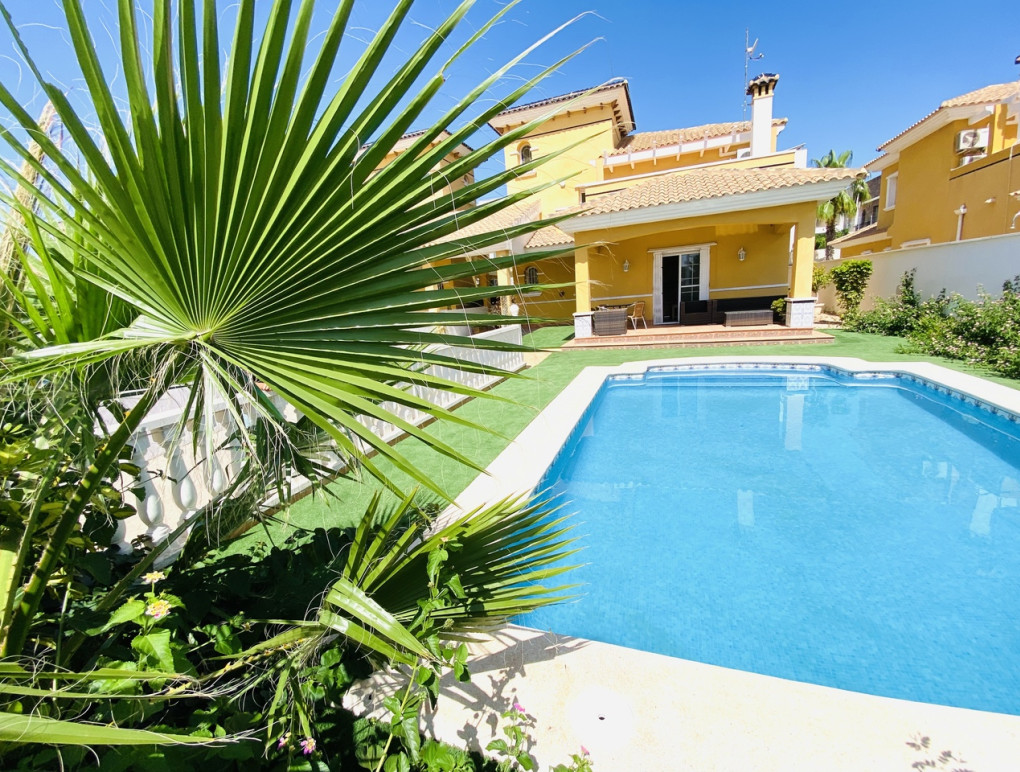 Resale - Detached Villa - Cabo Roig