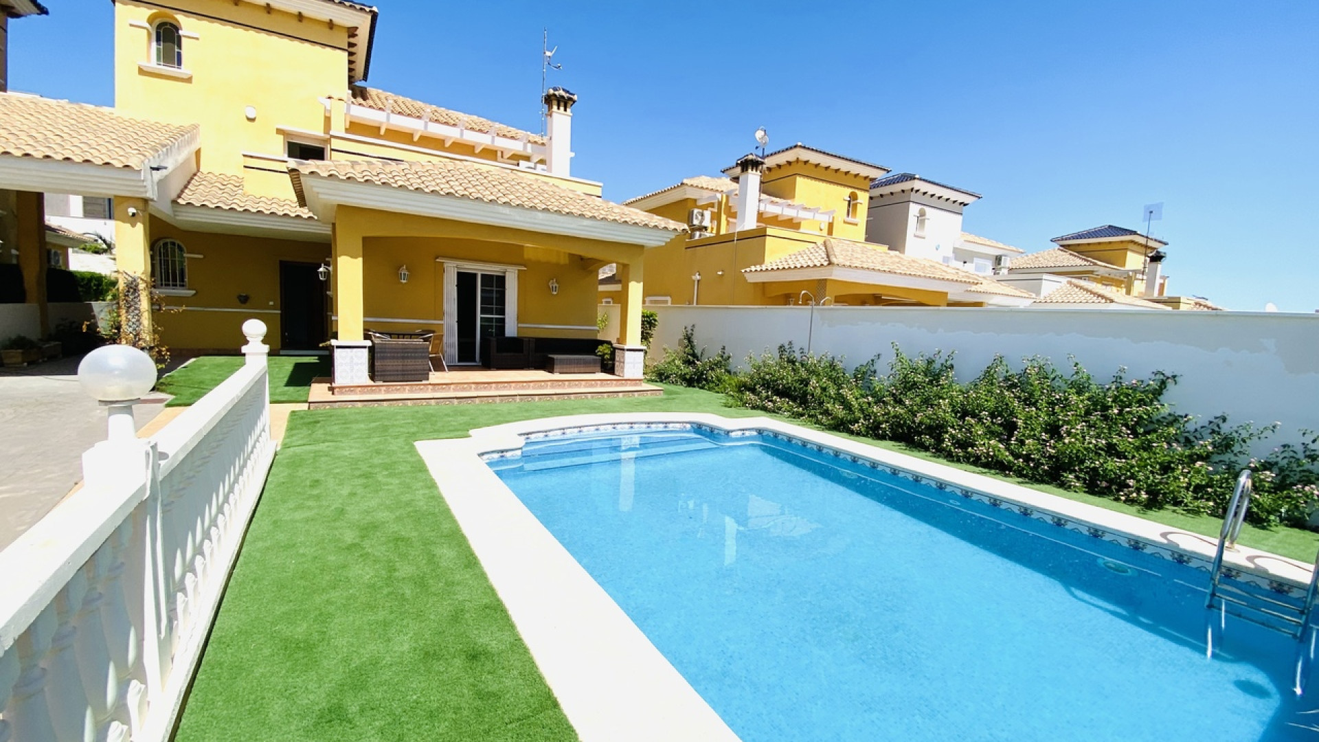 Resale - Detached Villa - Cabo Roig