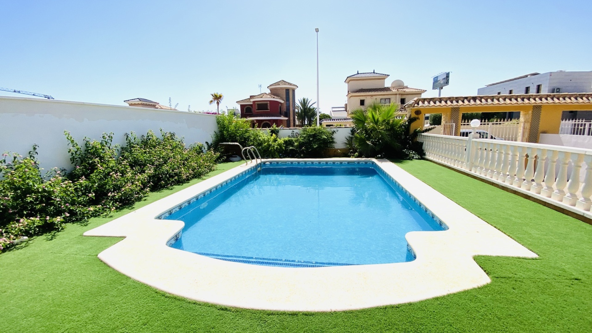 Resale - Detached Villa - Cabo Roig