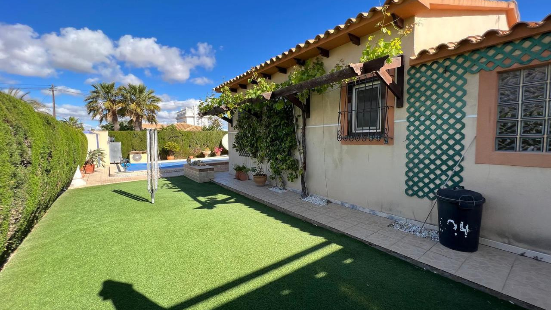 Resale - Detached Villa - Cabo Roig
