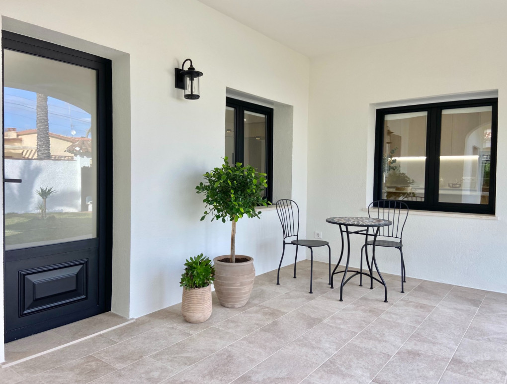 Resale - Detached Villa - Cabo Roig