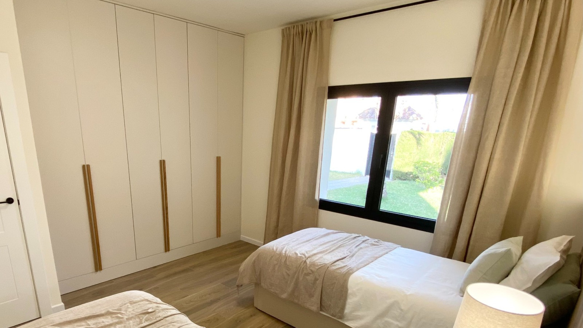 Resale - Detached Villa - Cabo Roig