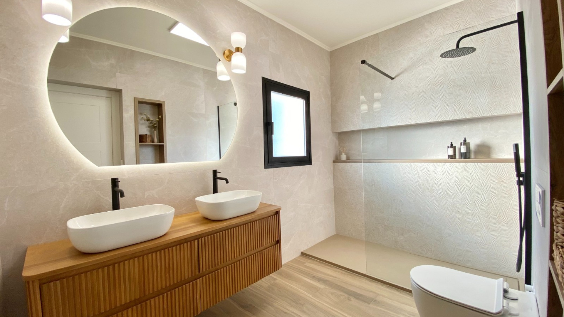 Resale - Detached Villa - Cabo Roig