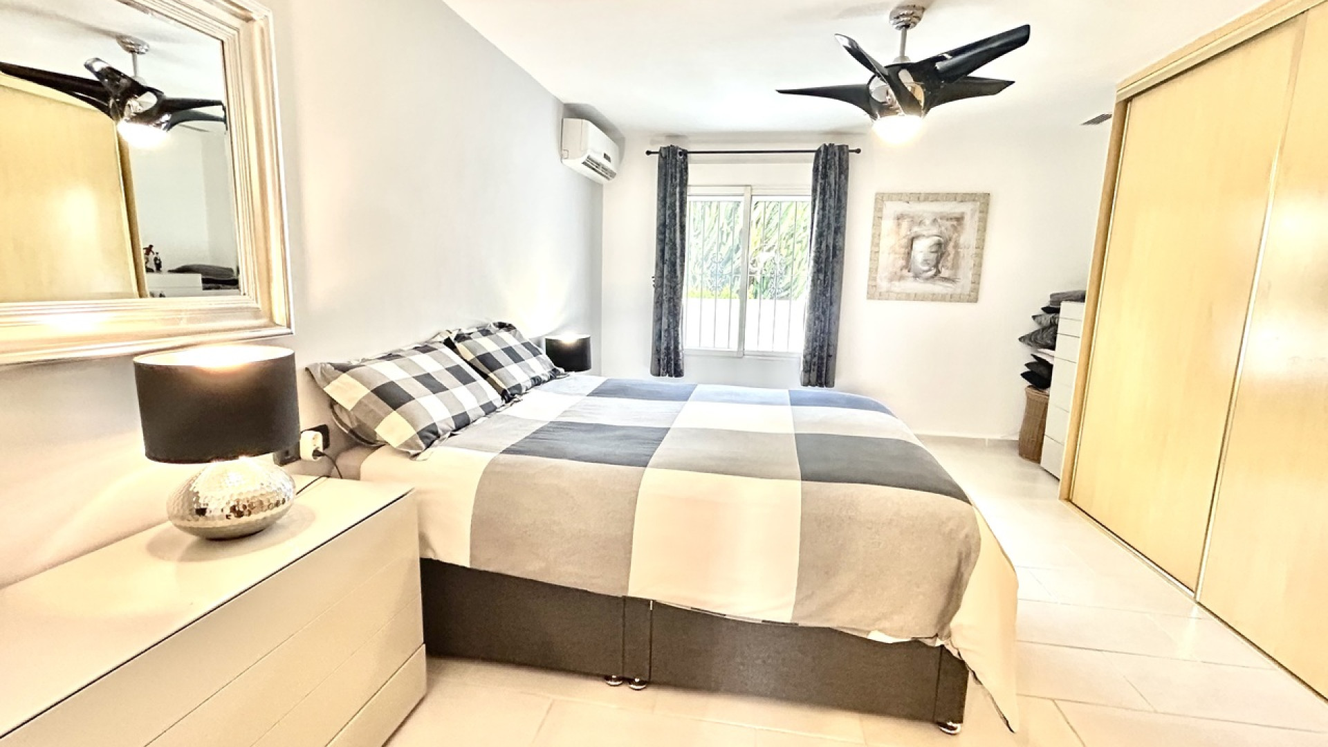 Resale - Detached Villa - Catral
