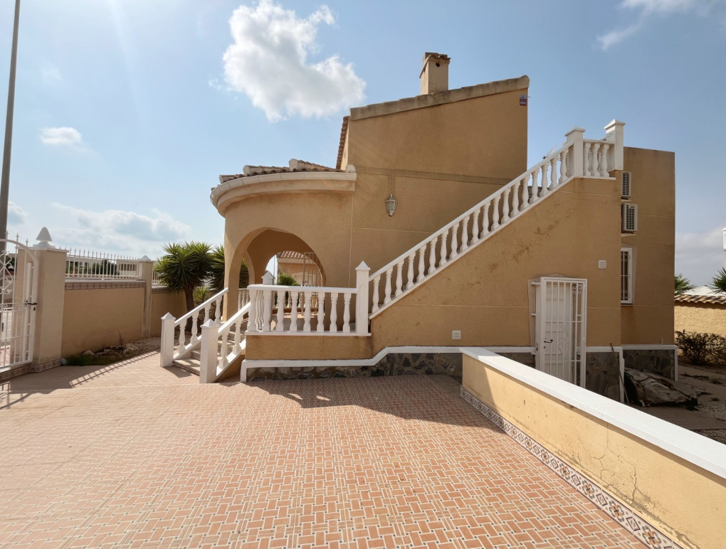 Resale - Detached Villa - Ciudad Quesada - Airstrip