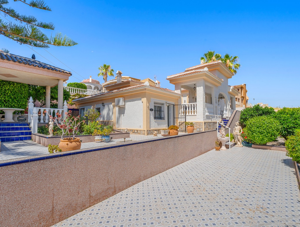 Resale - Detached Villa - Ciudad Quesada - La Marquesa Golf