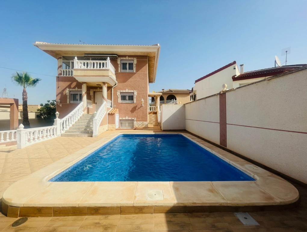 Resale - Detached Villa - Ciudad Quesada