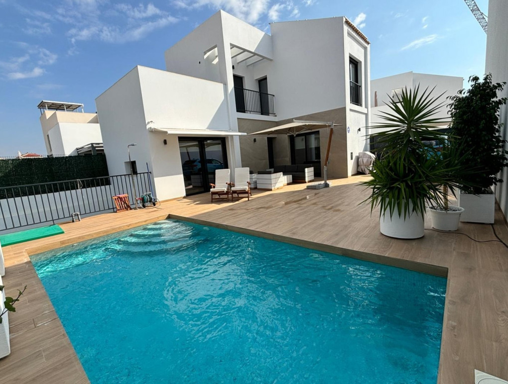 Resale - Detached Villa - Ciudad Quesada