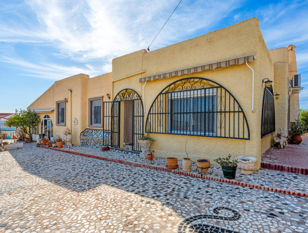 Resale - Detached Villa - Ciudad Quesada