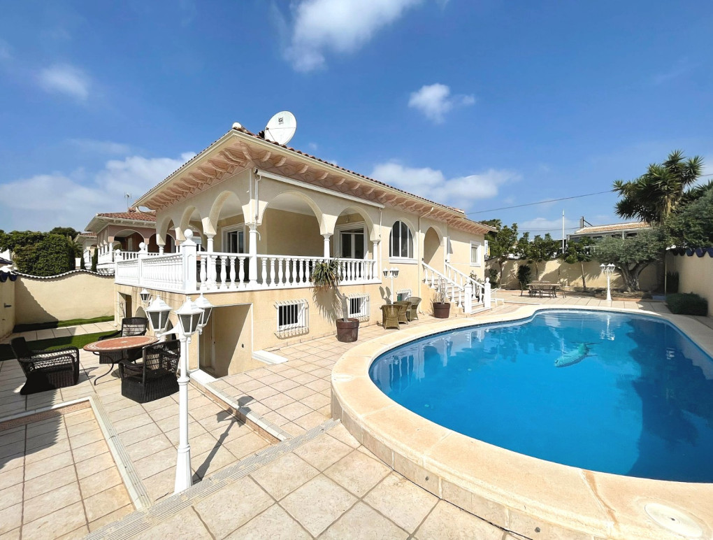 Resale - Detached Villa - Ciudad Quesada