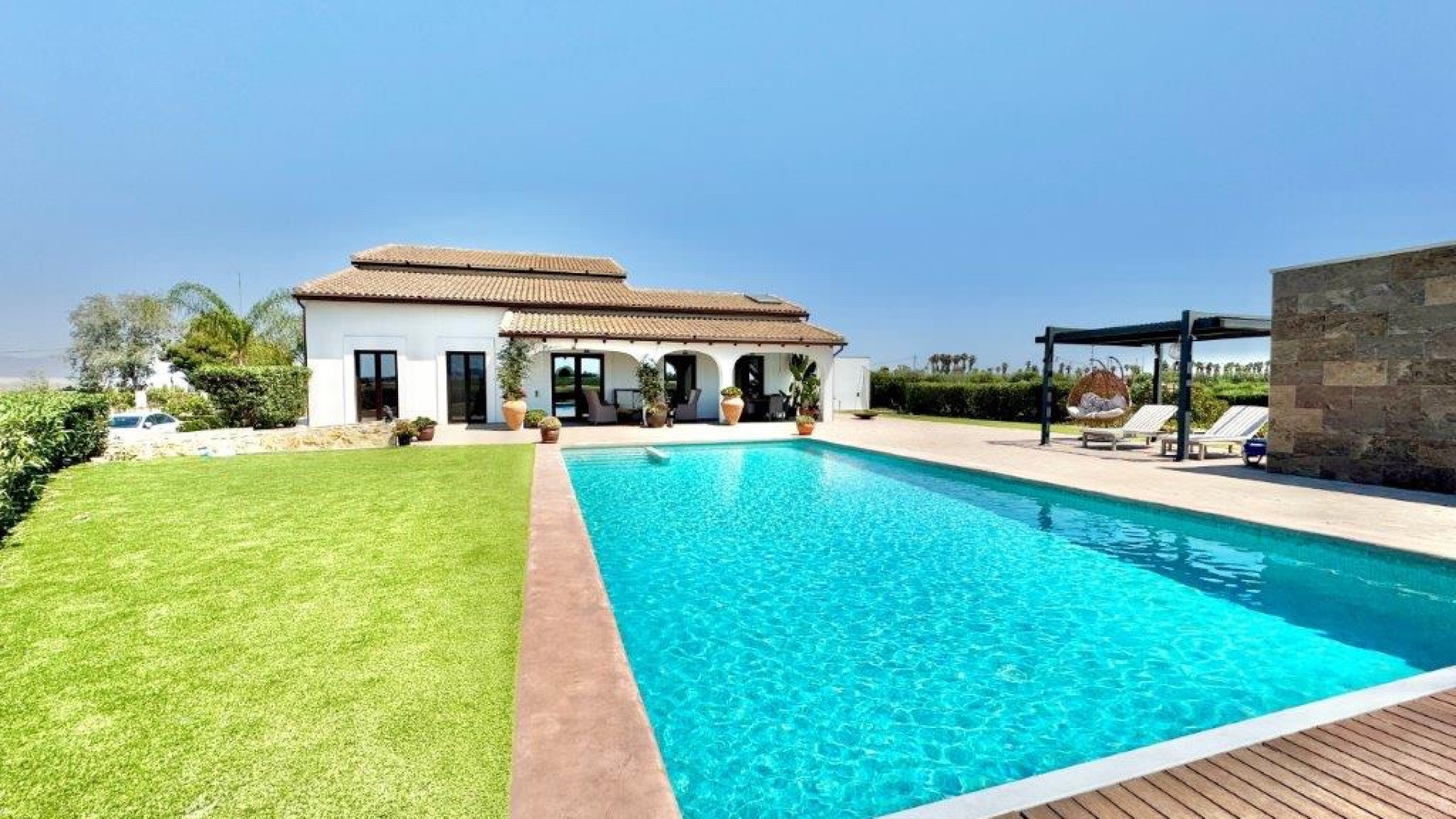 Resale - Detached Villa - Dolores