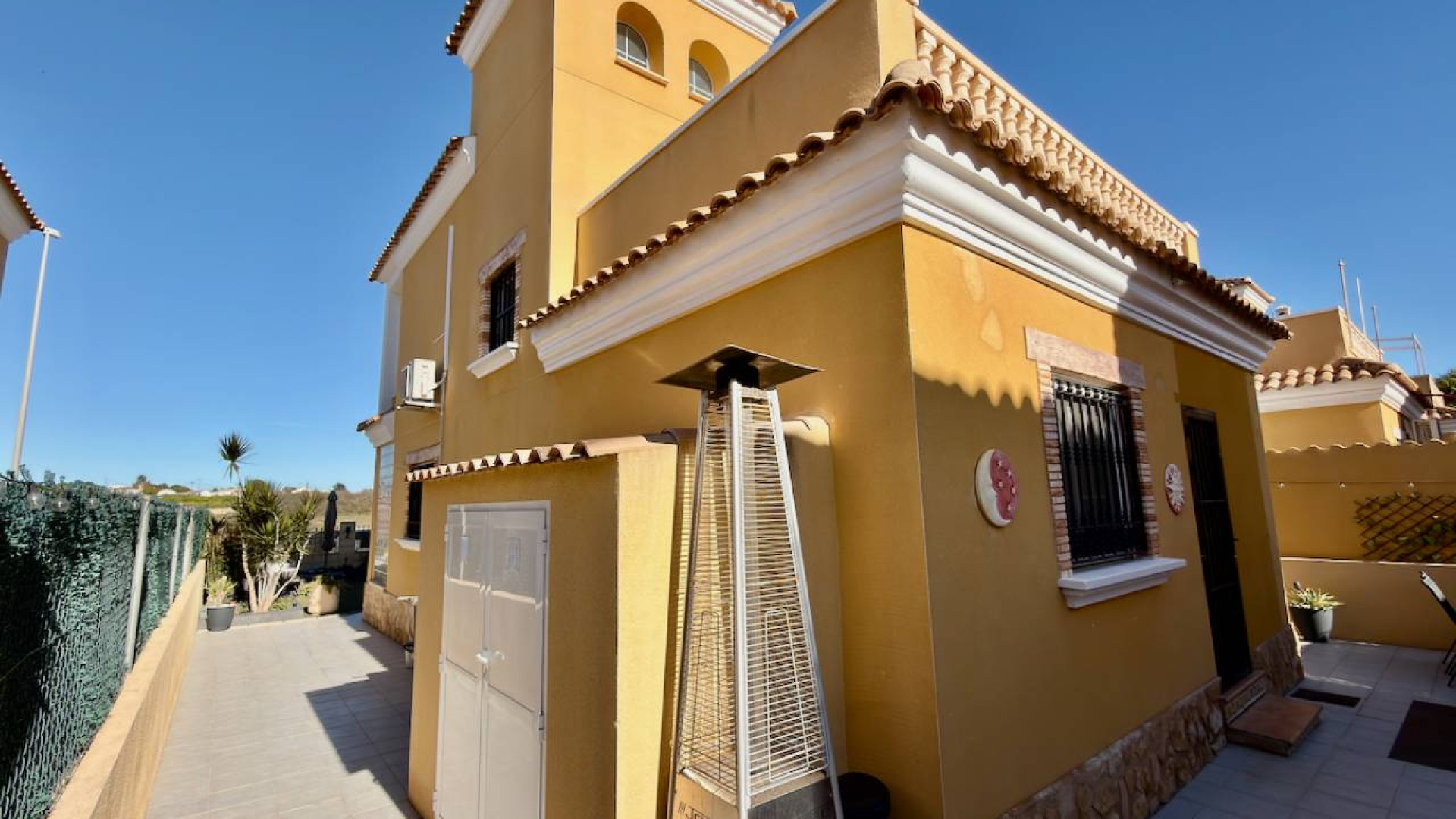 Resale - Detached Villa - Guardamar del Segura - El Raso