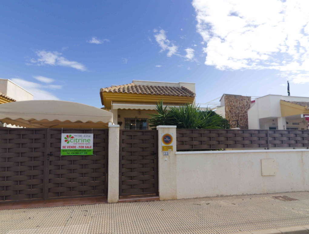 Resale - Detached Villa - Guardamar del Segura