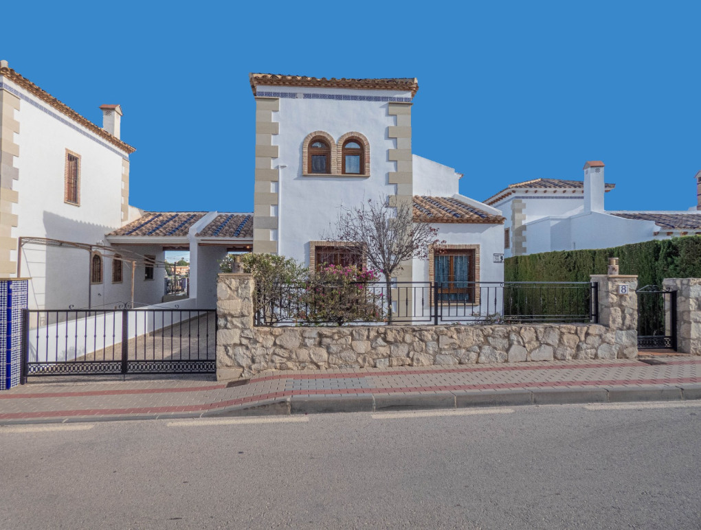 Resale - Detached Villa - La Finca Golf - Algorfa