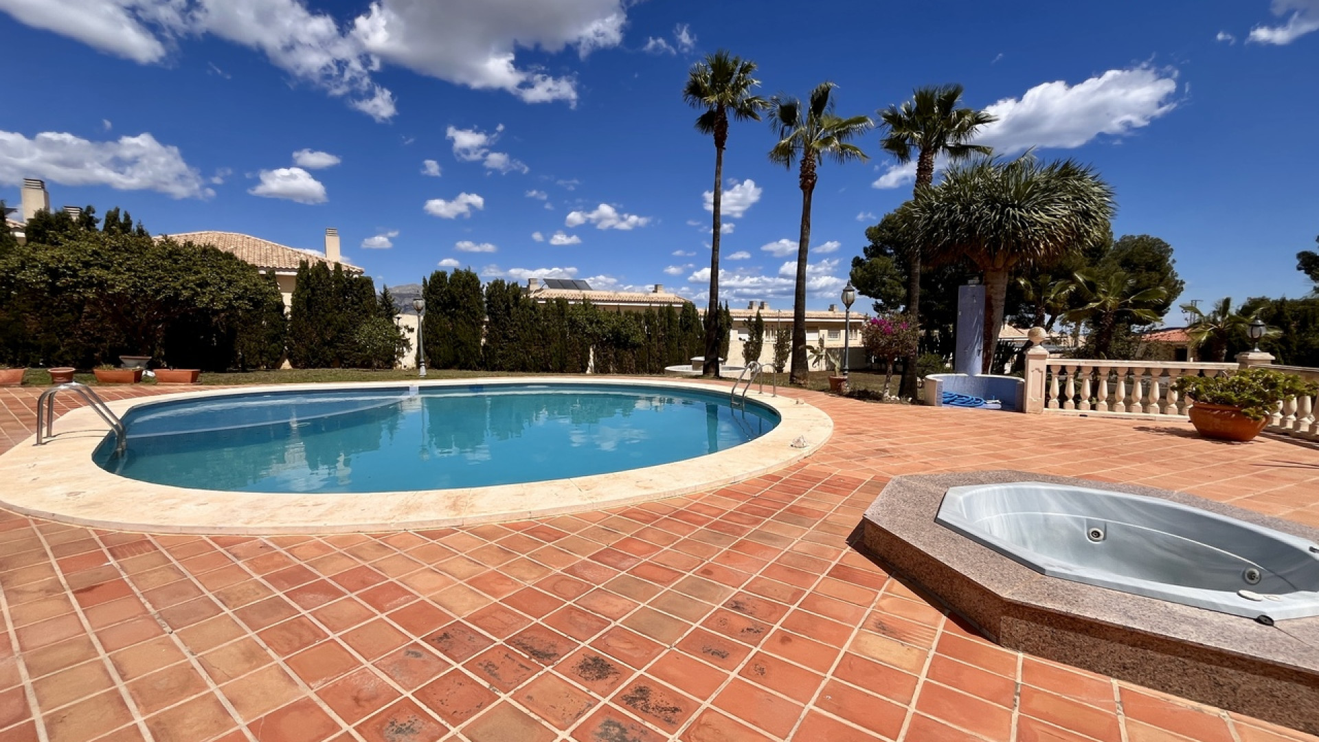 Resale - Detached Villa - La Nucia