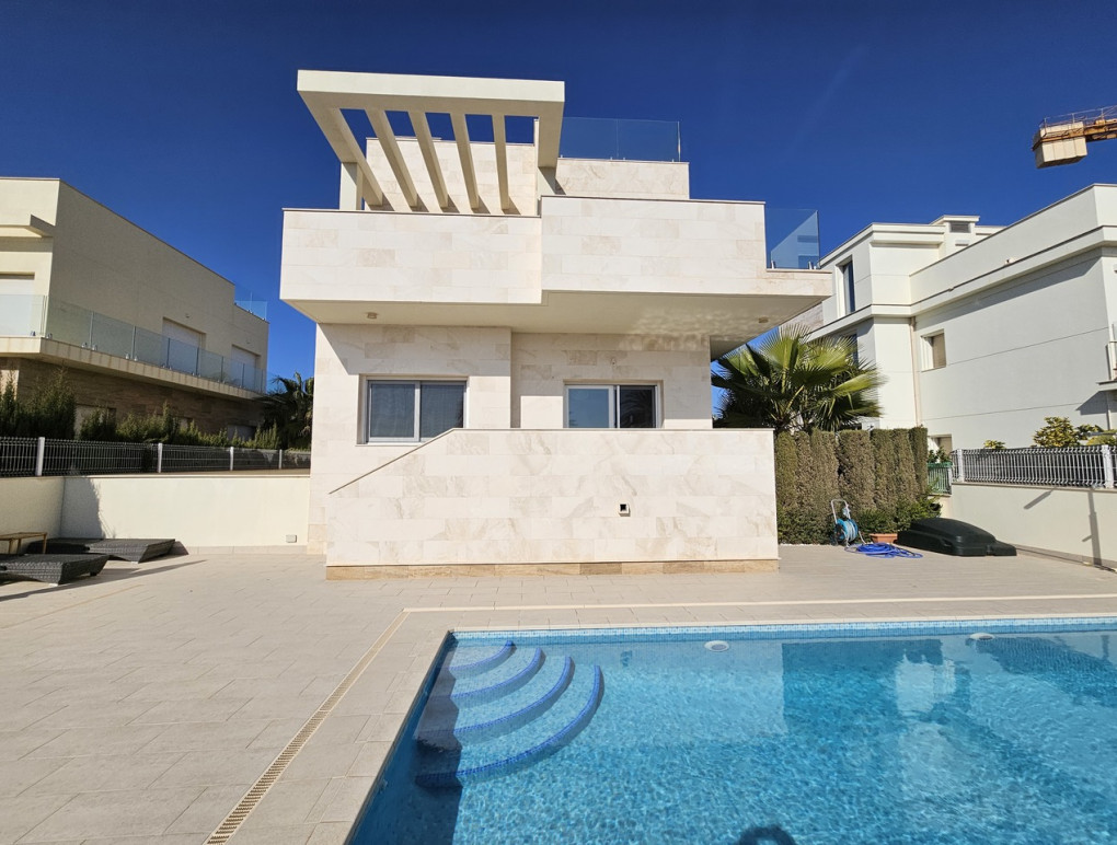 Resale - Detached Villa - La Zenia