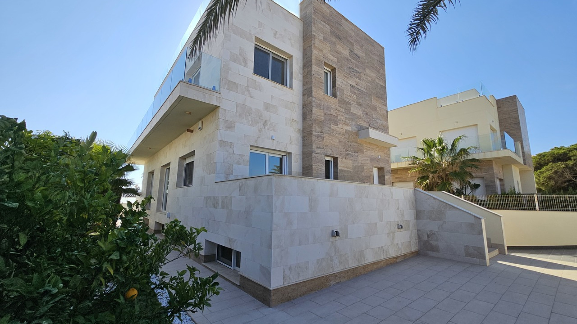 Resale - Detached Villa - La Zenia