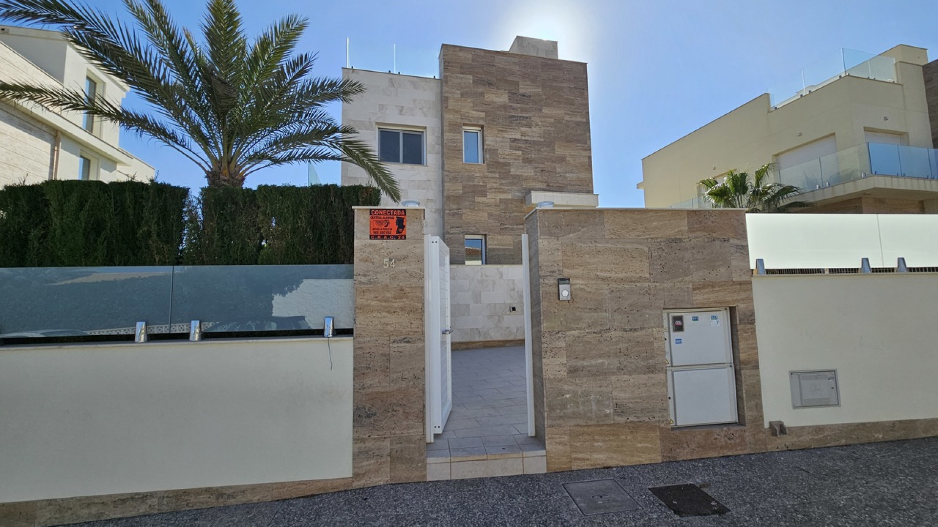 Resale - Detached Villa - La Zenia