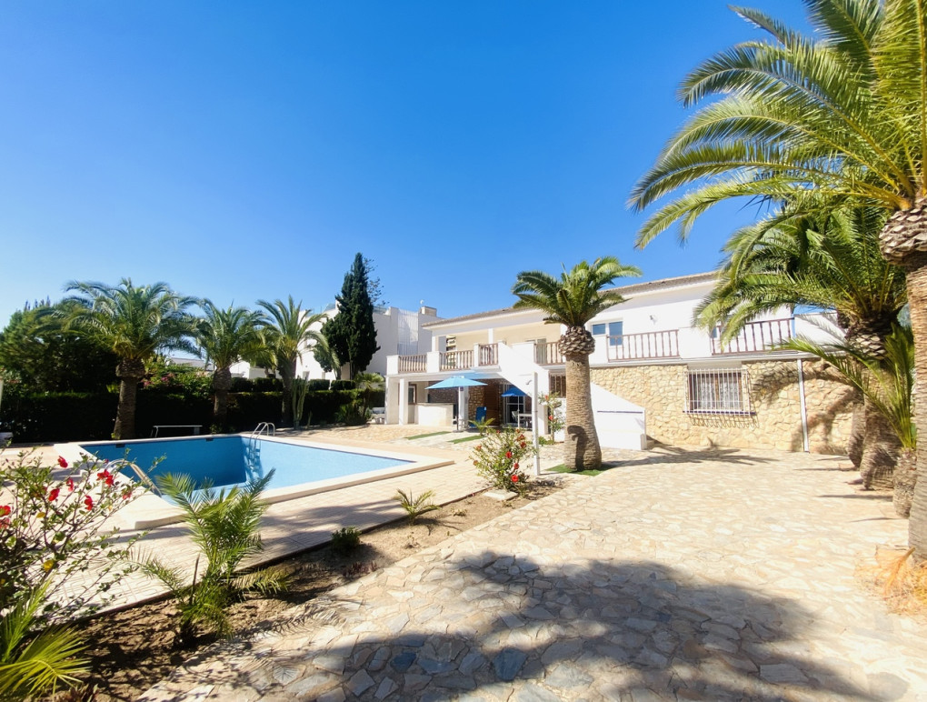 Resale - Detached Villa - La Zenia