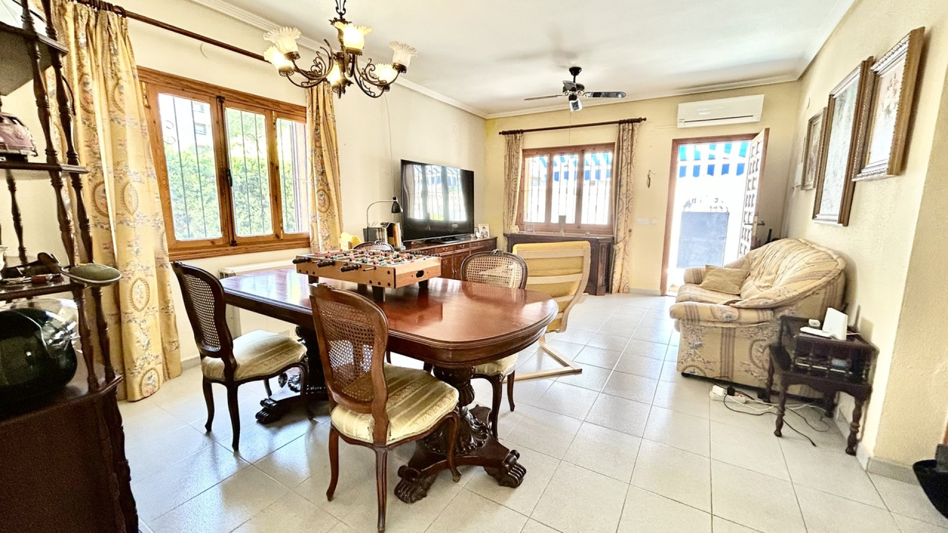 Resale - Detached Villa - La Zenia