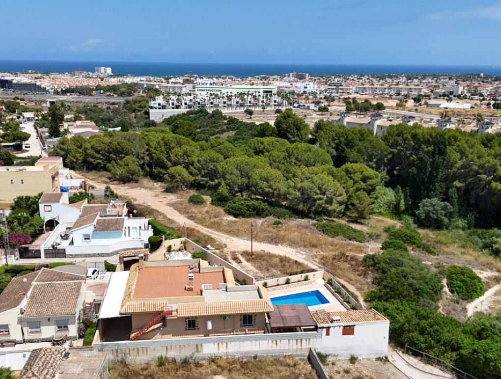 Resale - Detached Villa - La Zenia