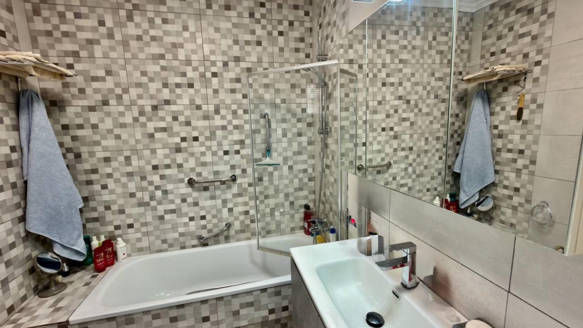 Resale - Detached Villa - Lo Crispin