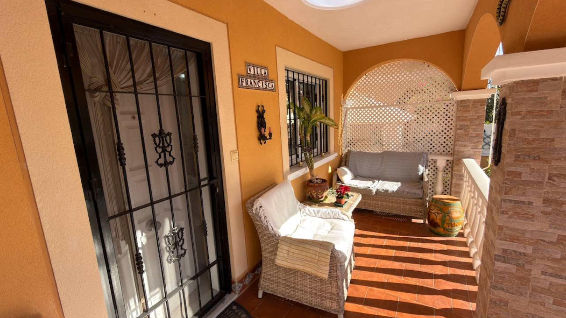 Resale - Detached Villa - Lo Crispin