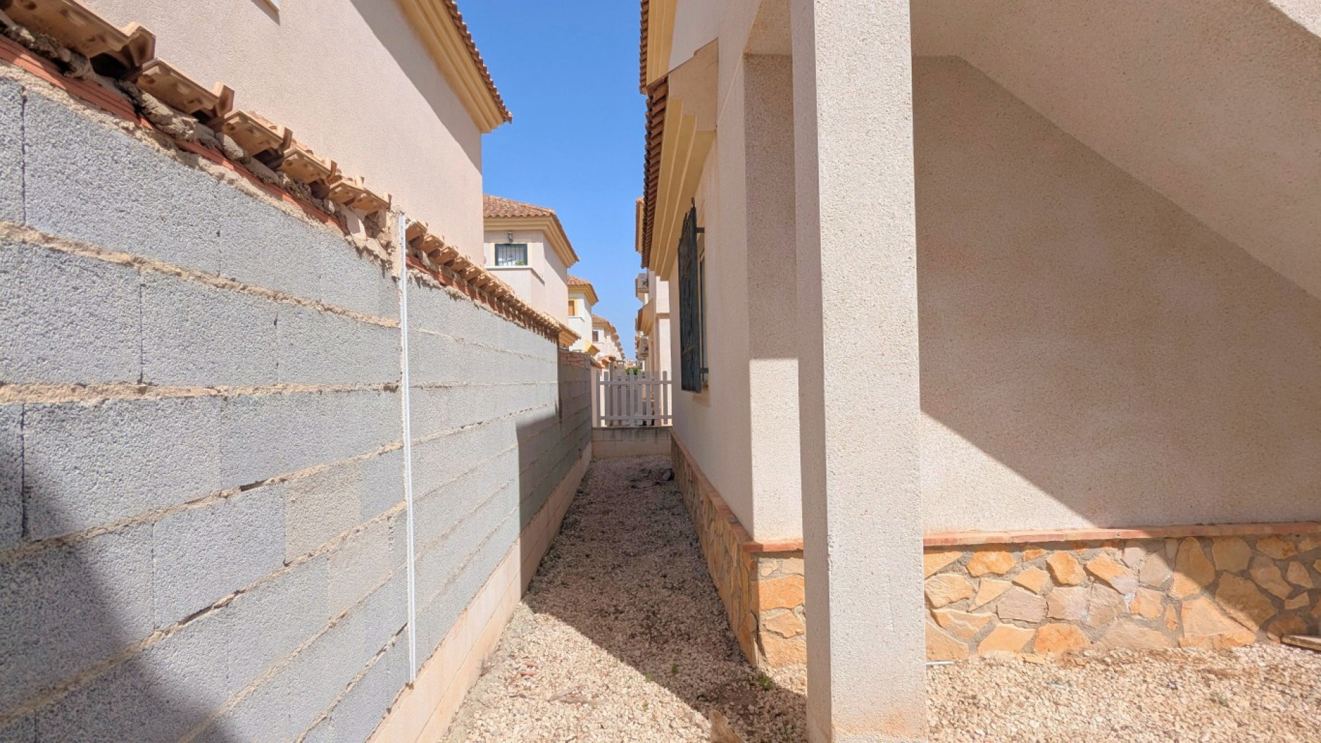 Resale - Detached Villa - Lo Crispin