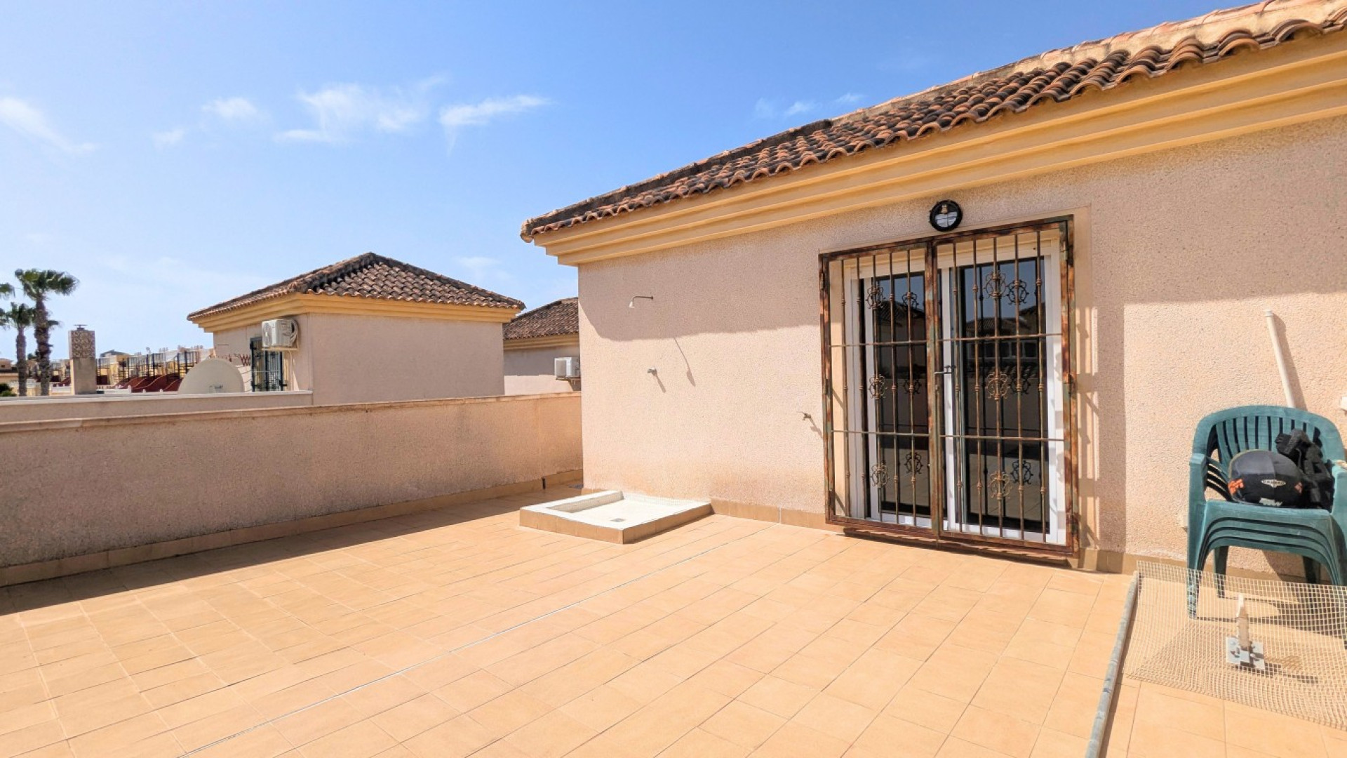 Resale - Detached Villa - Lo Crispin