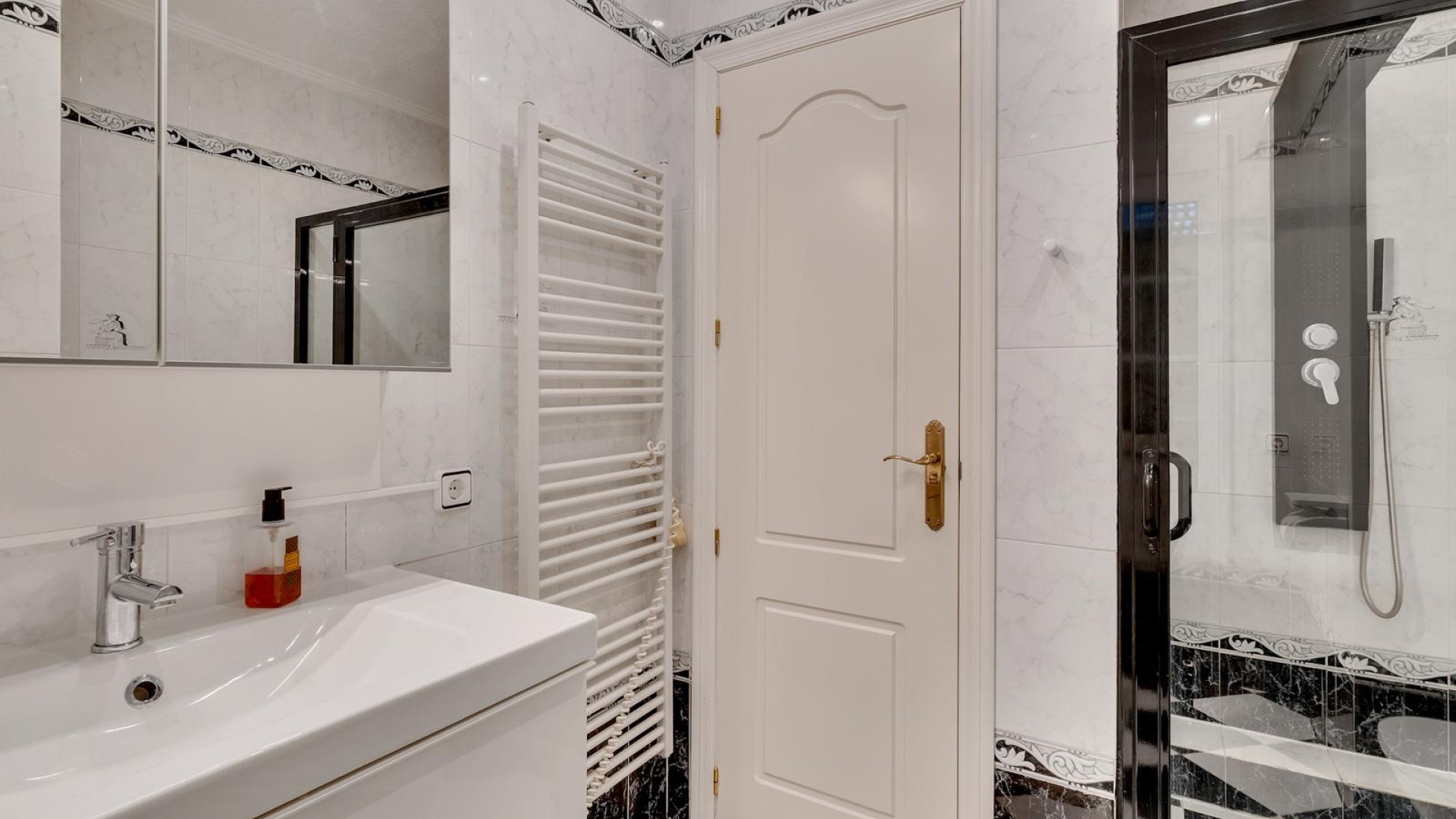 Resale - Detached Villa - Moraira - Benimeit