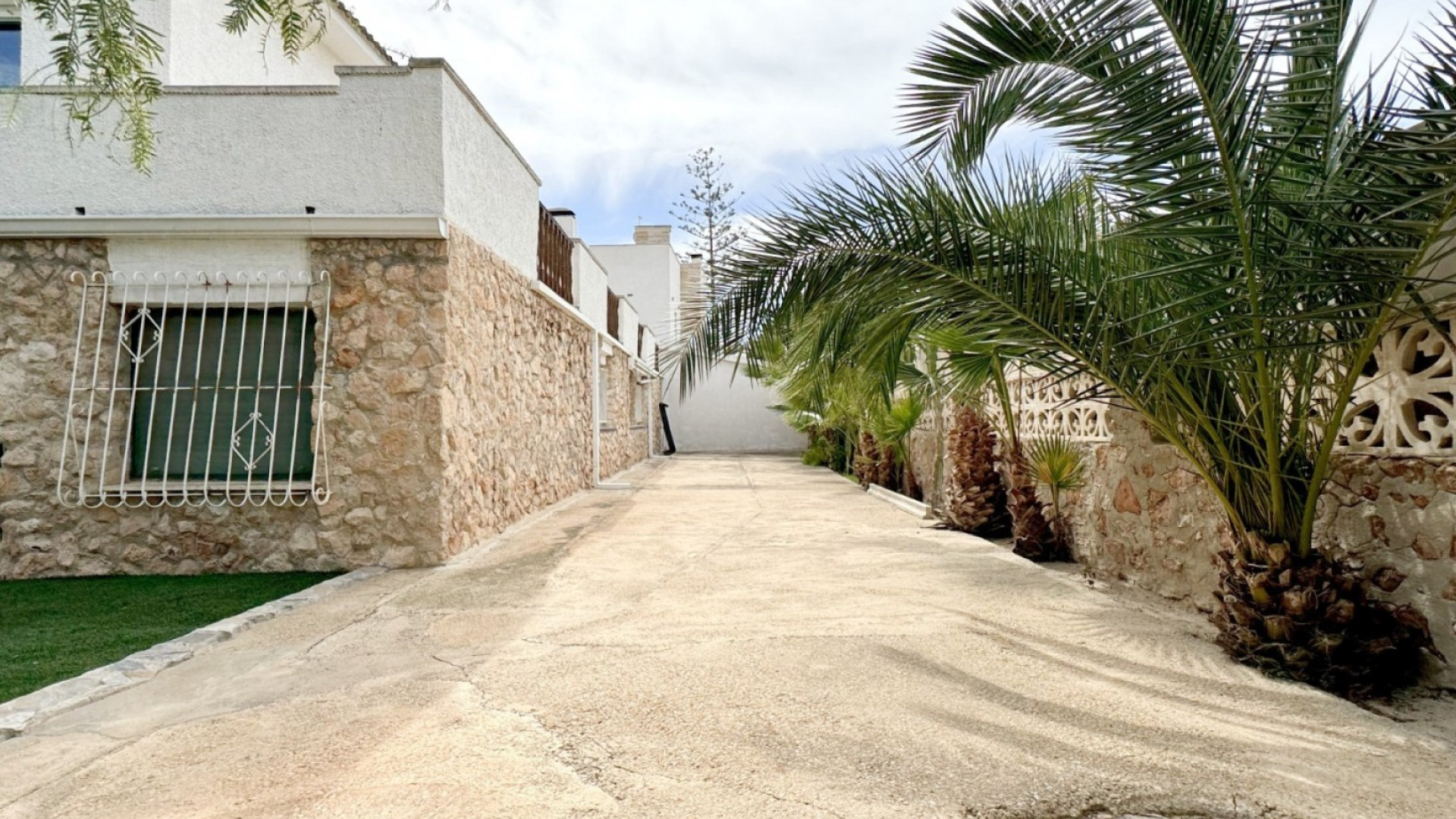 Resale - Detached Villa - Orihuela Costa - La Zenia