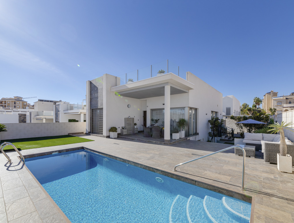 Resale - Detached Villa - Orihuela Costa - Villamartin