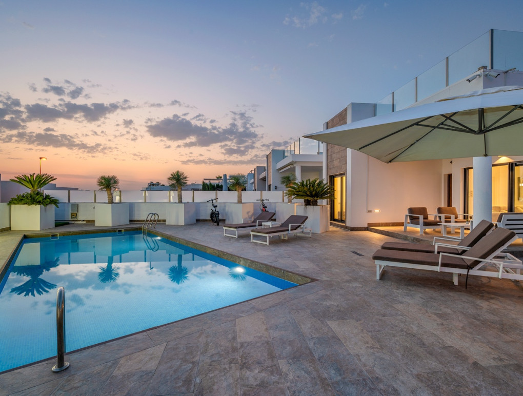 Resale - Detached Villa - Orihuela Costa - Villamartin