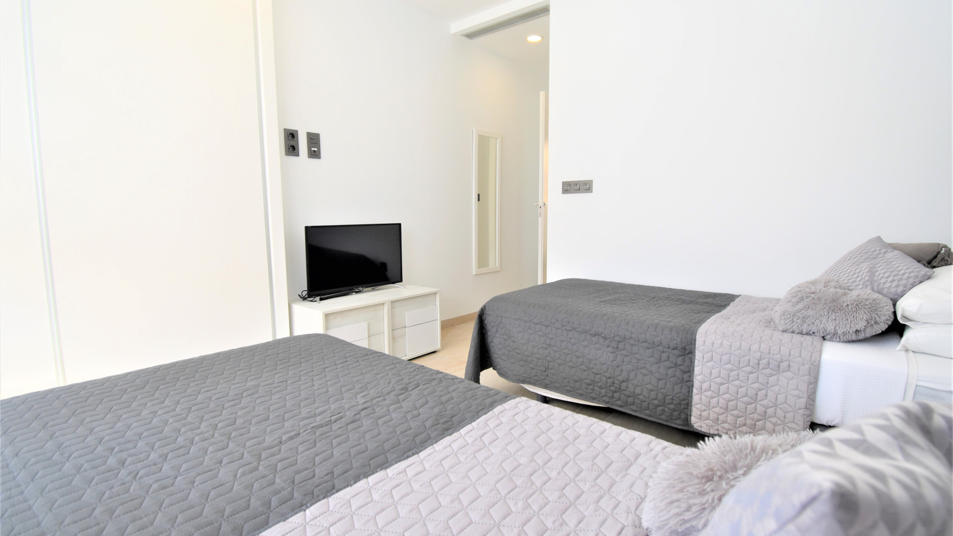 Resale - Detached Villa - Orihuela Costa - Villamartin