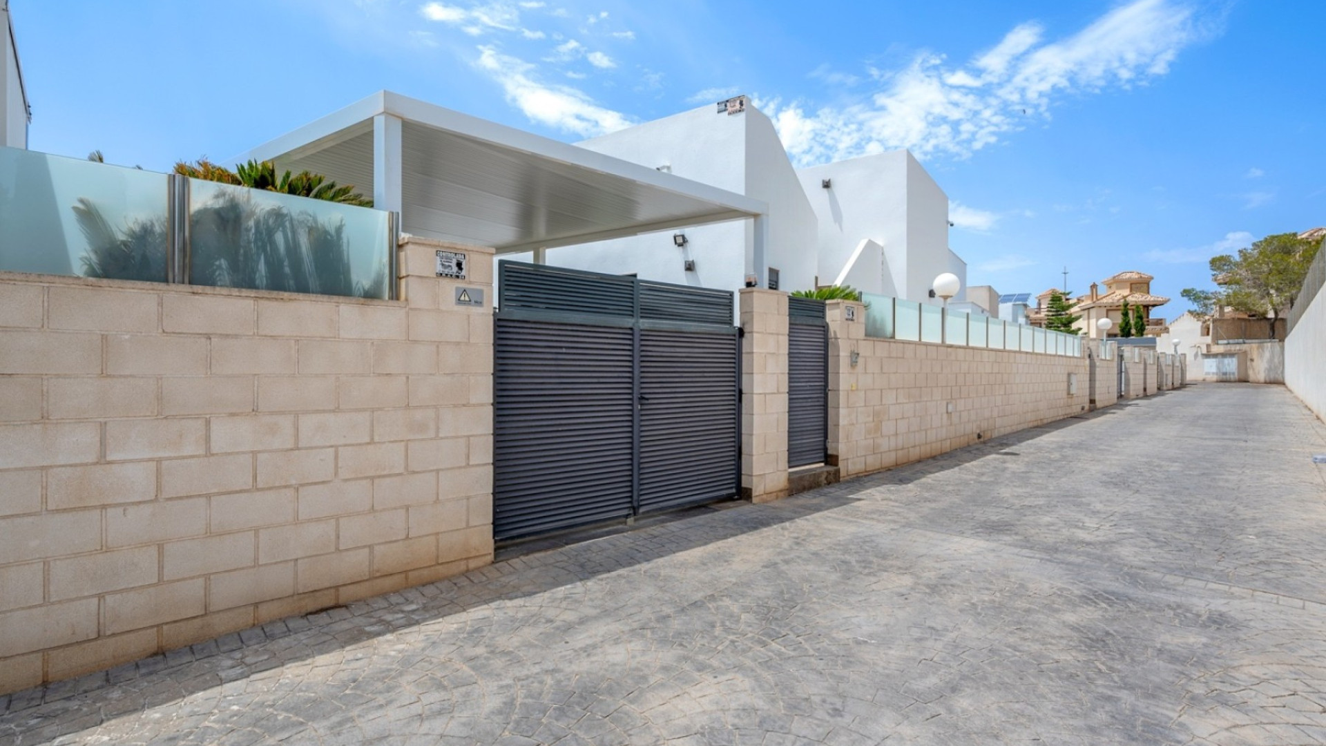 Resale - Detached Villa - Orihuela Costa - Villamartin