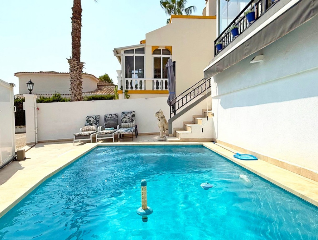 Resale - Detached Villa - Orihuela Costa - Villamartin