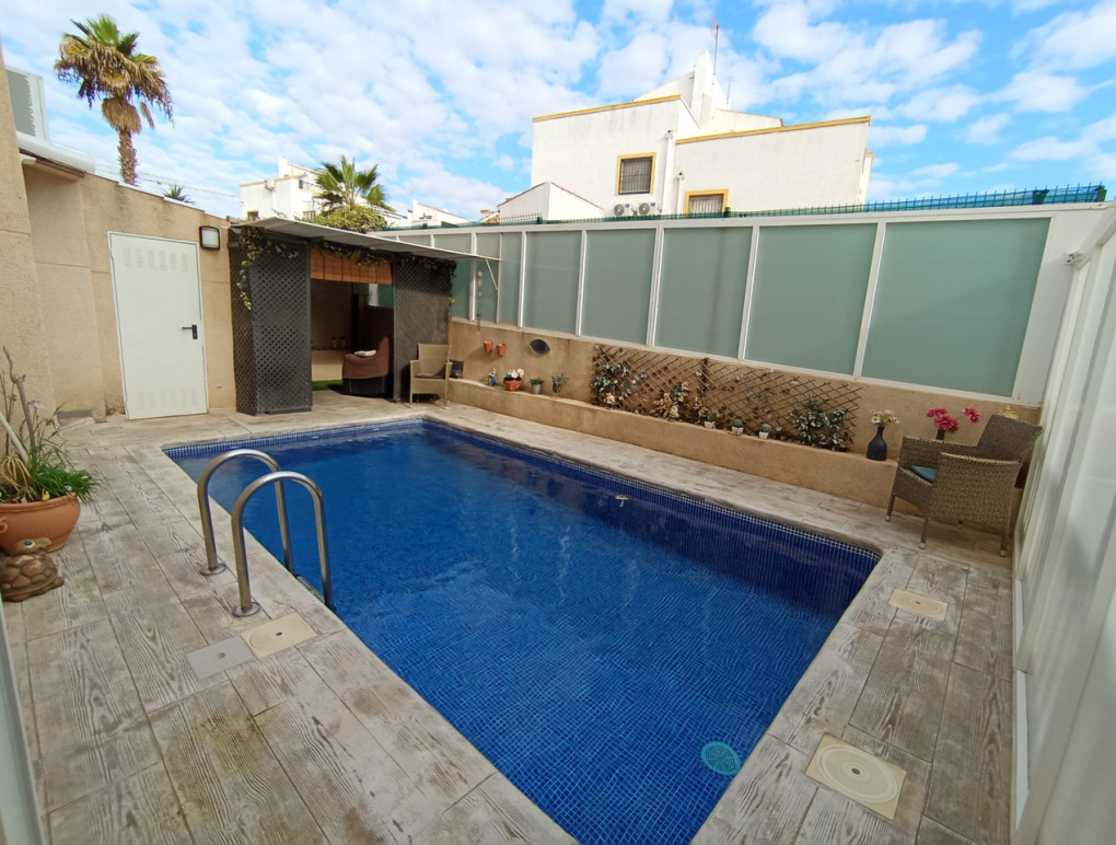 Resale - Detached Villa - Orihuela Costa