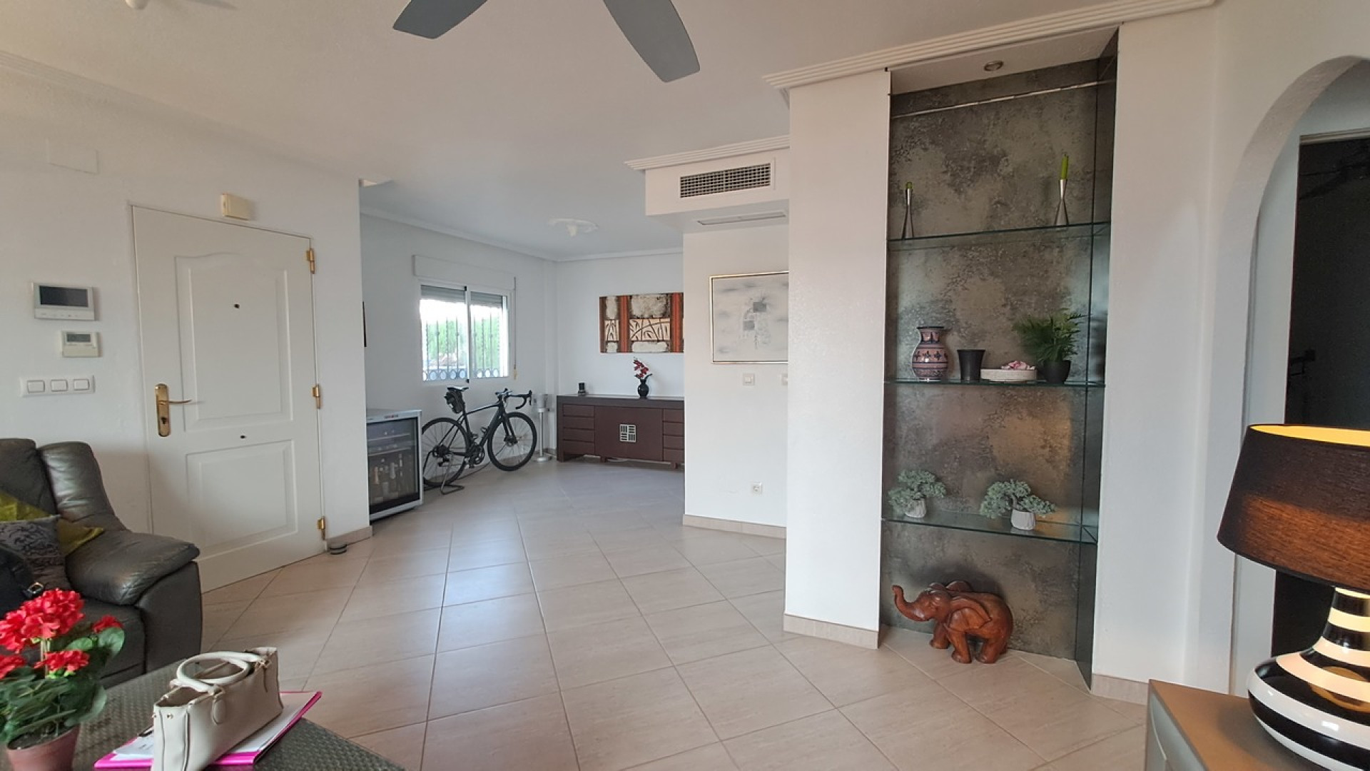 Resale - Detached Villa - Punta Prima