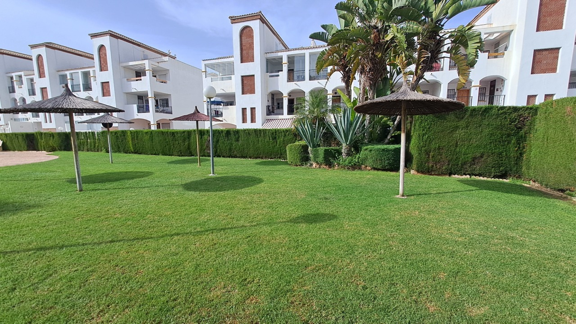 Resale - Detached Villa - Punta Prima