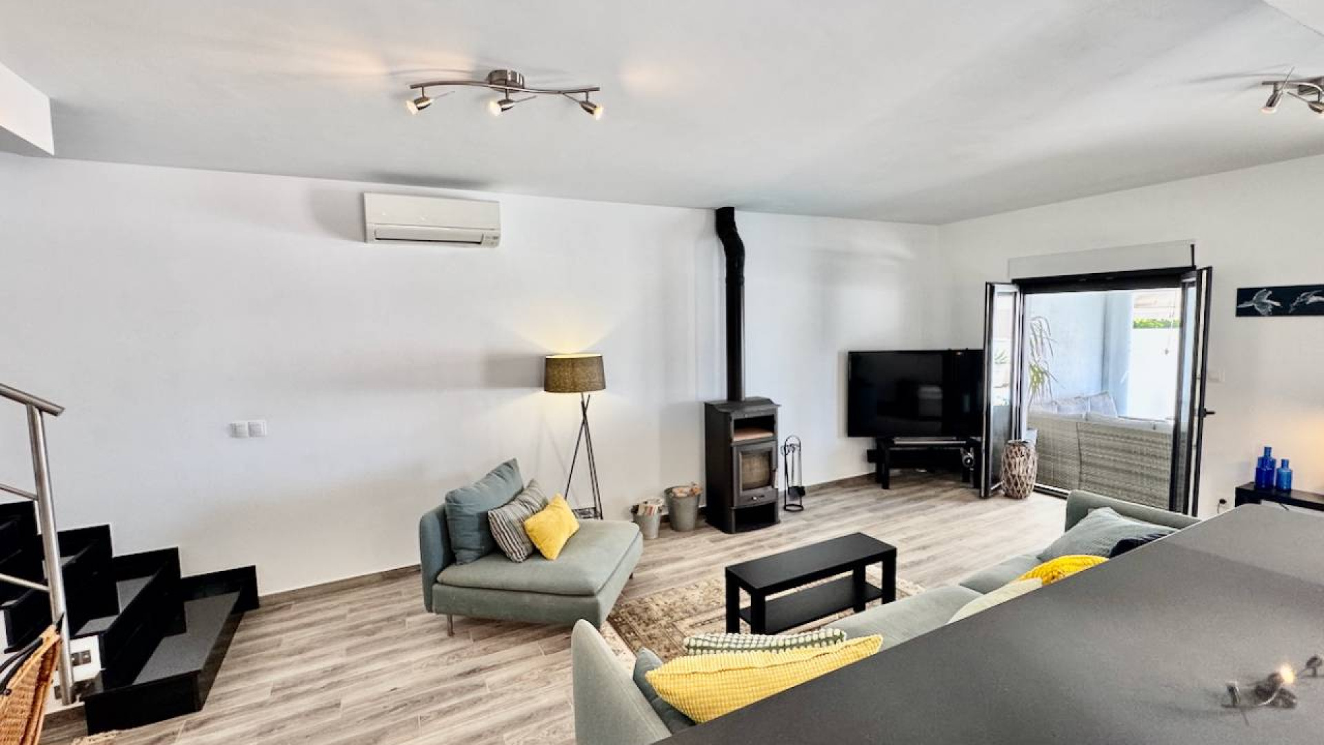 Resale - Detached Villa - Punta Prima