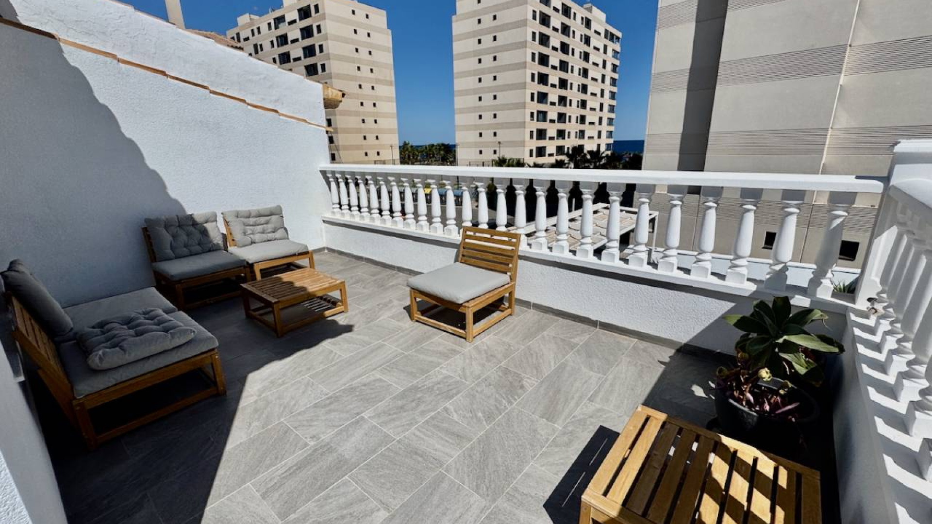 Resale - Detached Villa - Punta Prima