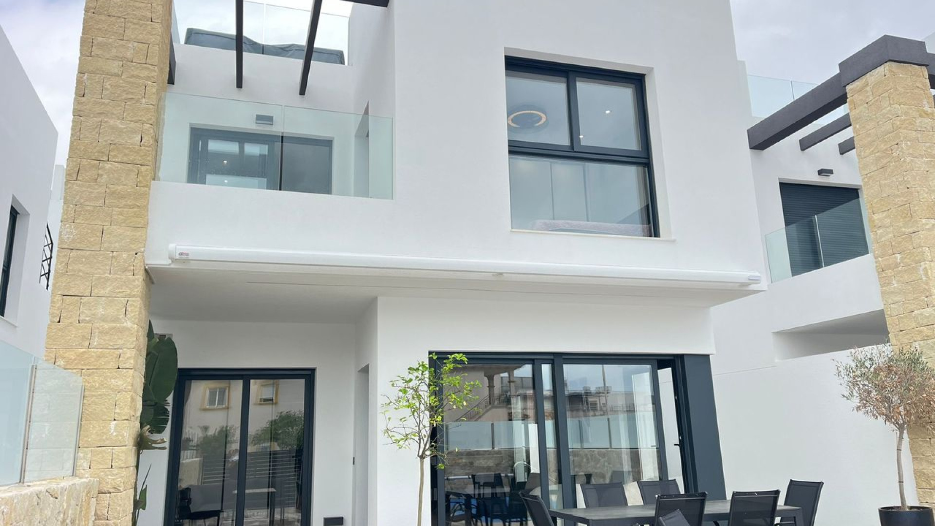 Resale - Detached Villa - Punta Prima