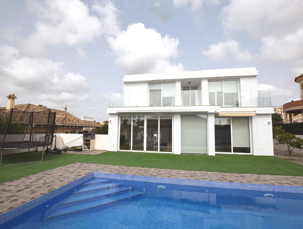 Resale - Detached Villa - San Fulgencio - La Marina