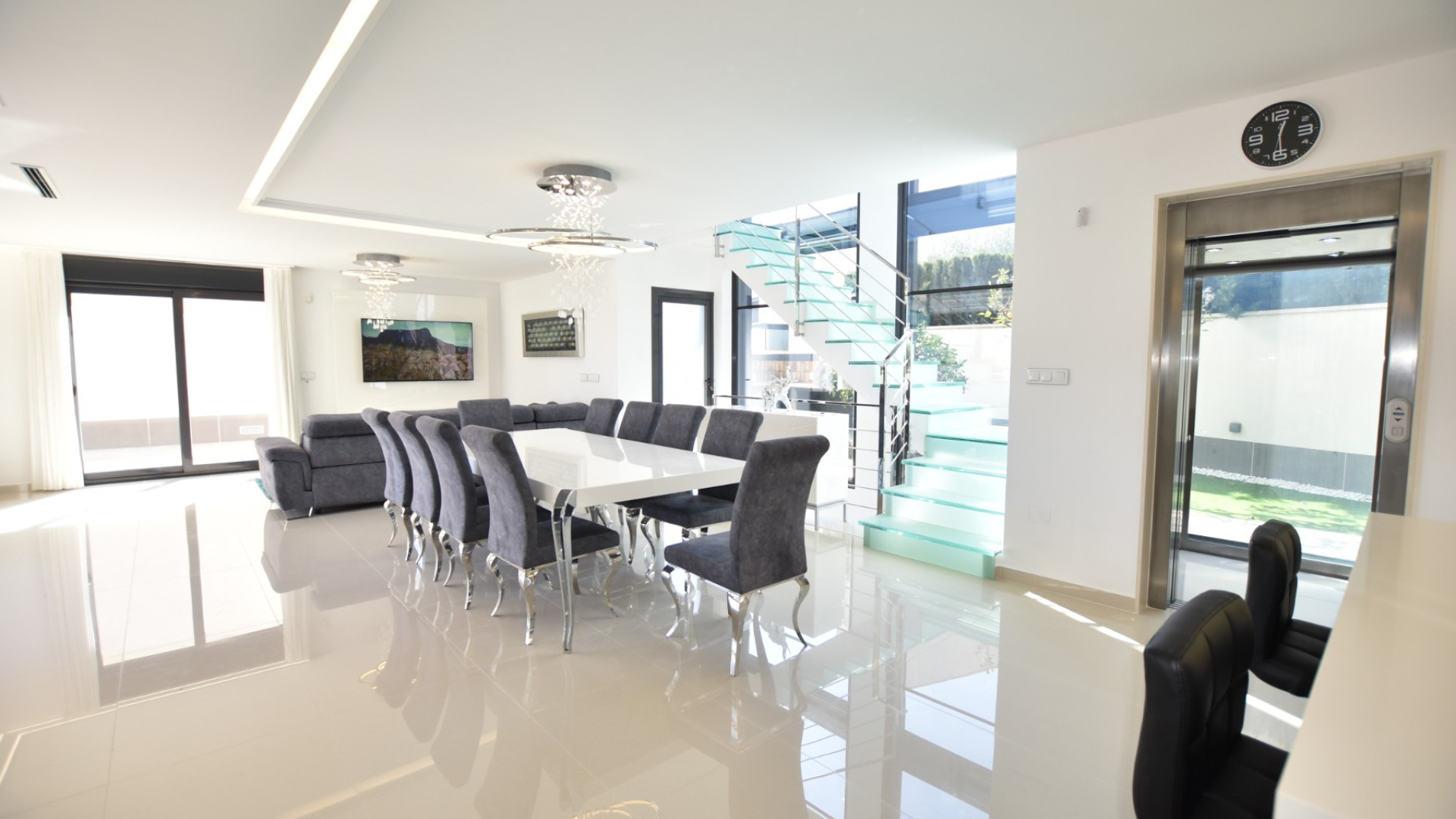 Resale - Detached Villa - San Miguel de Salinas