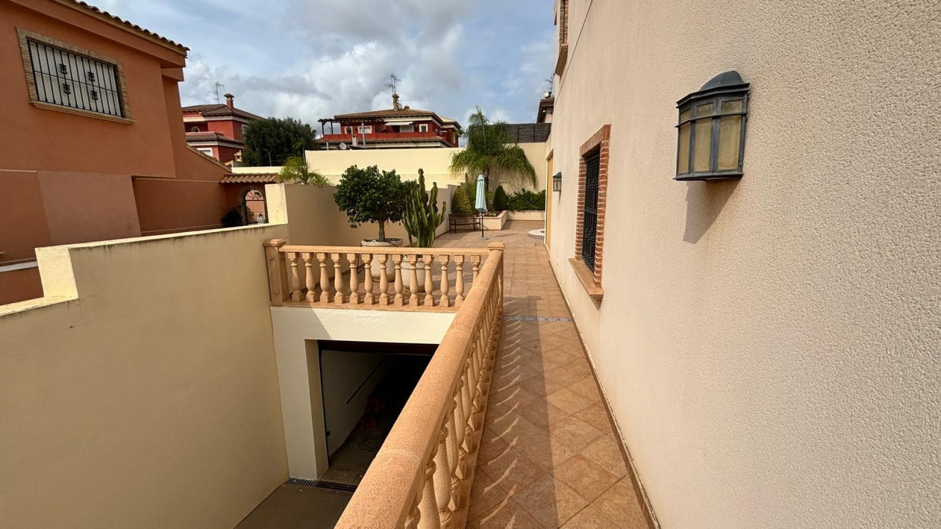 Resale - Detached Villa - Torrevieja Centro - Torrevieja