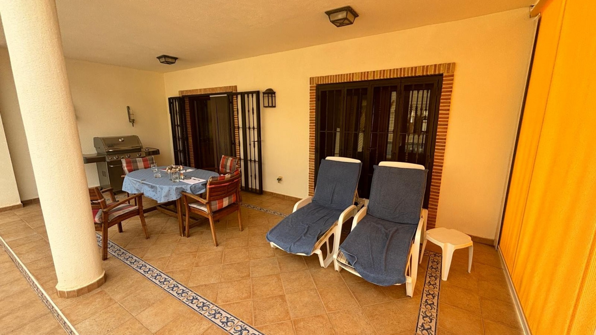 Resale - Detached Villa - Torrevieja Centro - Torrevieja