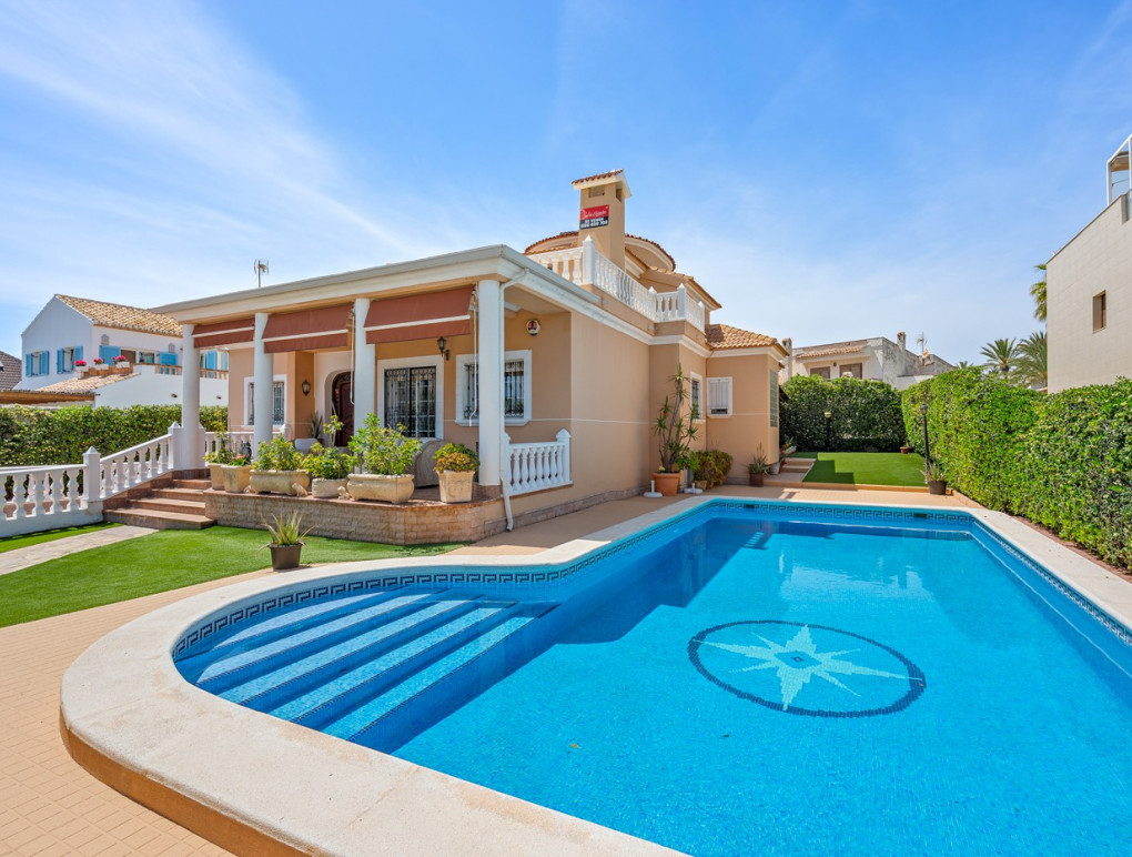 Resale - Detached Villa - Torrevieja - La Mata