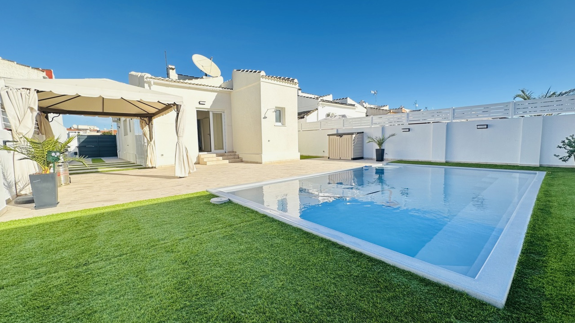 Resale - Detached Villa - Torrevieja