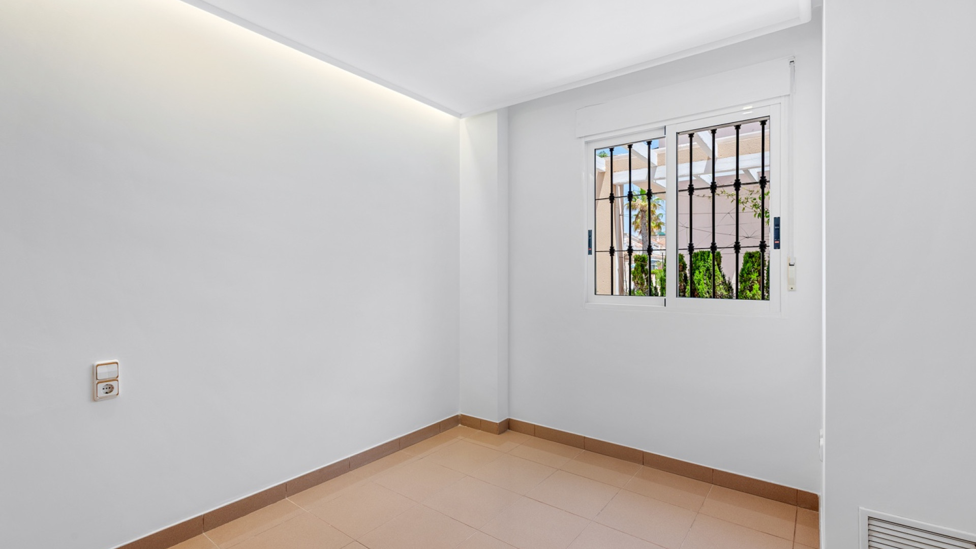 Resale - Detached Villa - Torrevieja