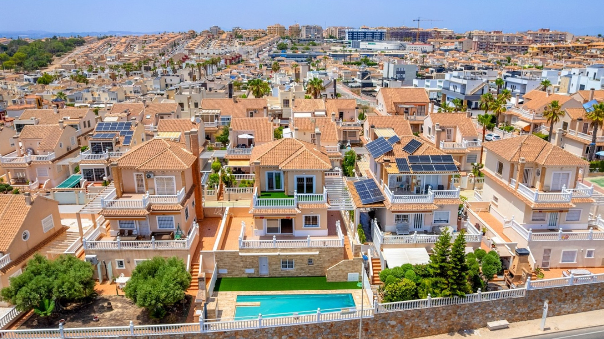 Resale - Detached Villa - Torrevieja